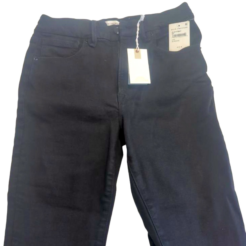 Good American always fits good leg’s skinny new with tags.  Fits sizes 6-12.